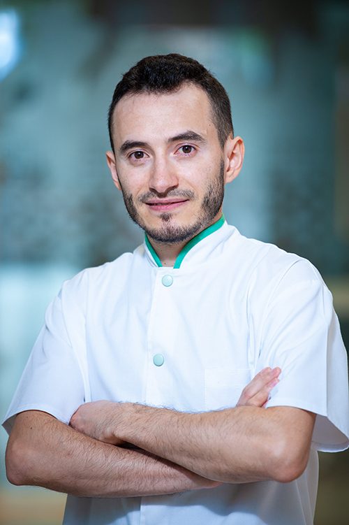 Dr. Claudiu Corâiu - Medic specialist chirurgie plastică Brasov RMN Diagnostica