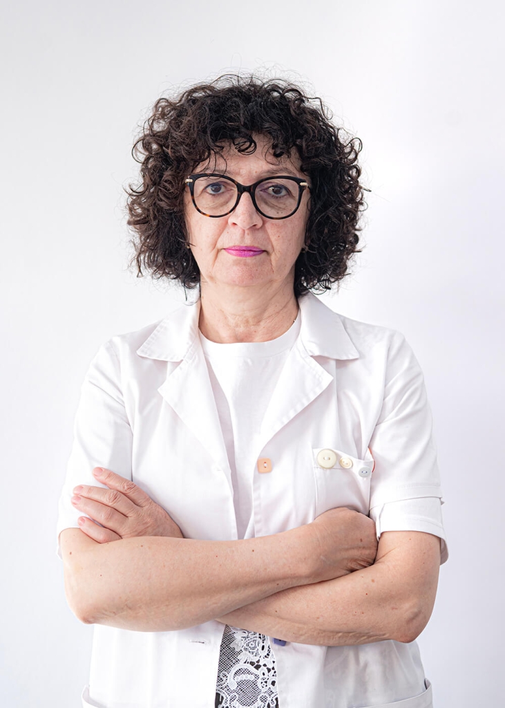 Dr. Manuela Pumnea